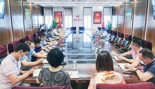 集團舉行中層領(lǐng)導干部培訓班第八次培訓暨結(jié)業(yè)式(圖1)