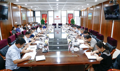 宜昌市國資委黨委書記、主任吳正新帶隊到宜化集團調(diào)研(圖1)