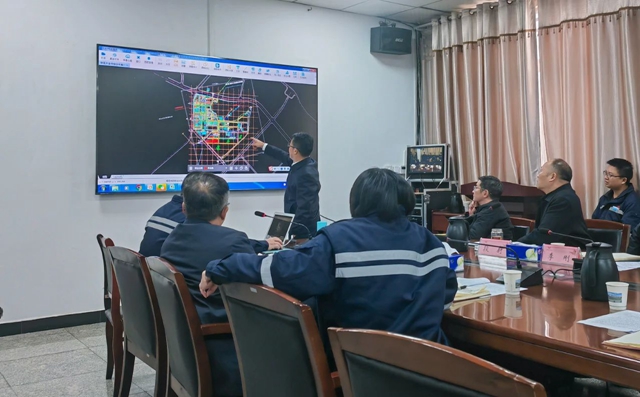 王大真帶隊現(xiàn)場調度楚星公司搬遷升級改造項目和田家河園區(qū)項目建設(圖1)