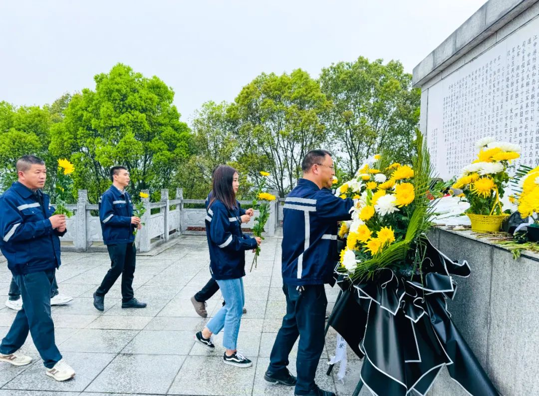 在緬懷中汲取奮進(jìn)力量！這場(chǎng)主題黨日活動(dòng)“走心”更“入心”！(圖4)