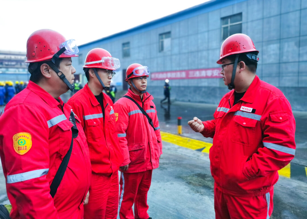新疆宜化：直擊大修一線，看他們奮戰(zhàn)的身影(圖8)