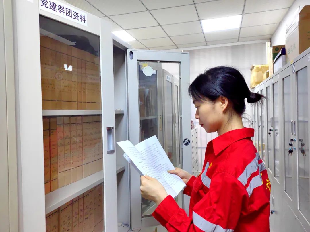 【宜化榜樣】化機(jī)公司李丹：提升素質(zhì)強(qiáng)技能，勇于奉獻(xiàn)顯擔(dān)當(dāng)(圖4)