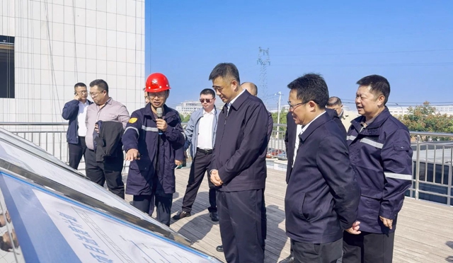 黑龍江省供銷合作社理事會(huì)主任趙勵(lì)軍、倍豐集團(tuán)董事長徐陽一行到訪宜化集團(tuán)
