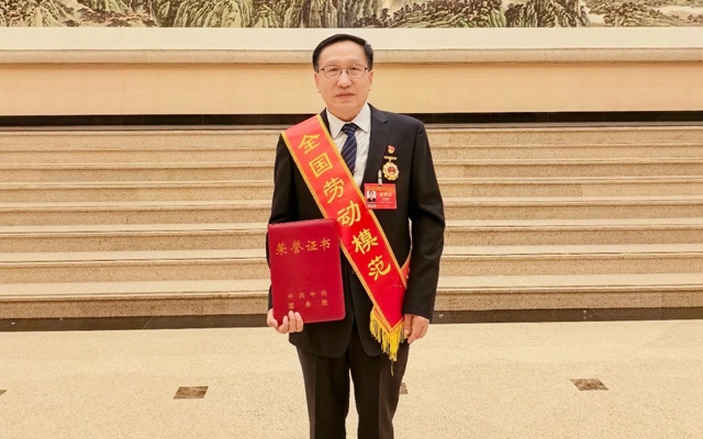 祝賀！新疆宜化礦業(yè)龐建將榮獲全國勞動模范