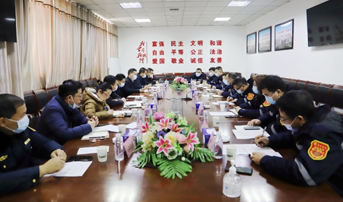 宜都市委副書記、市長李澤剛一行到楚星公司開展“千名干部進千企”服務活動